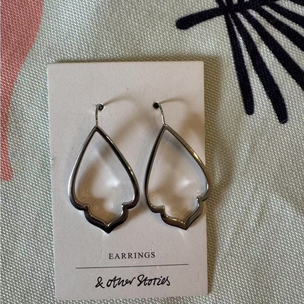 &Other stories Brand new  Hoop Silver Earrings